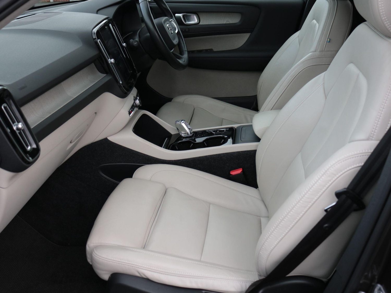 Used Volvo XC40 2019 for sale - 76432268: Photo 17