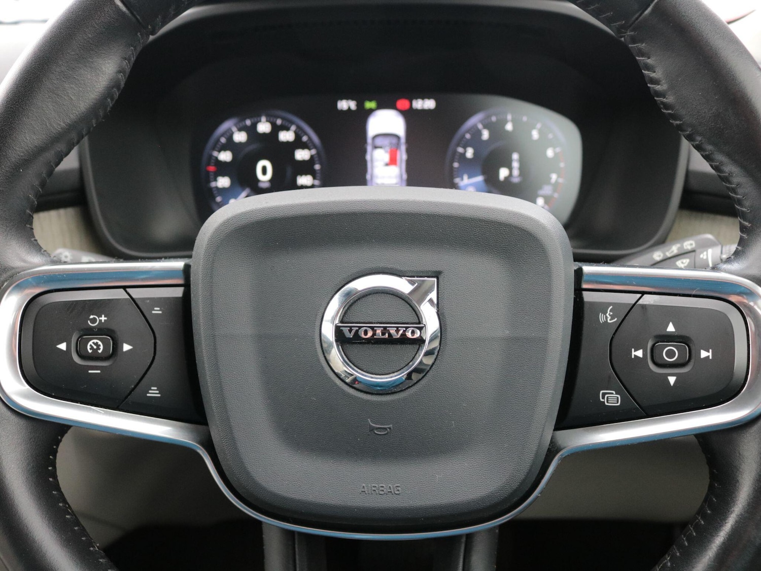 Used Volvo XC40 2019 for sale - 76432268: Photo 19