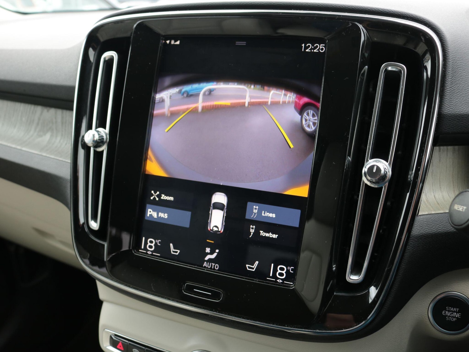 Used Volvo XC40 2019 for sale - 76432268: Photo 24