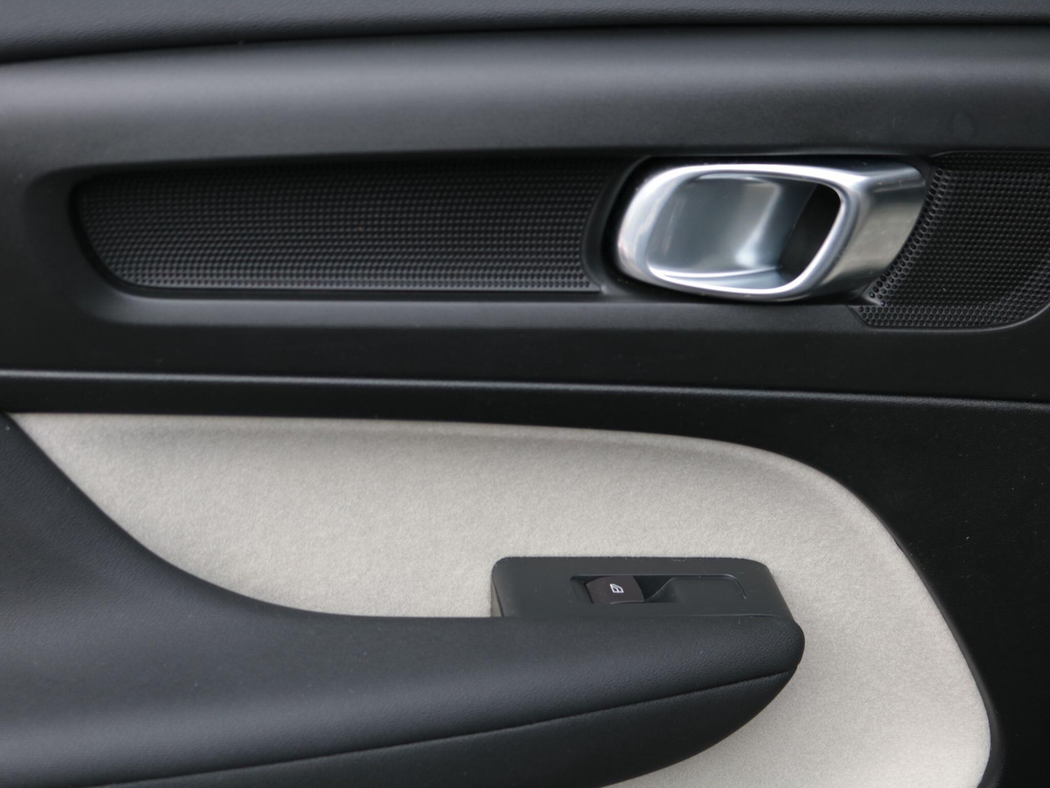 Used Volvo XC40 2019 for sale - 76432268: Photo 30