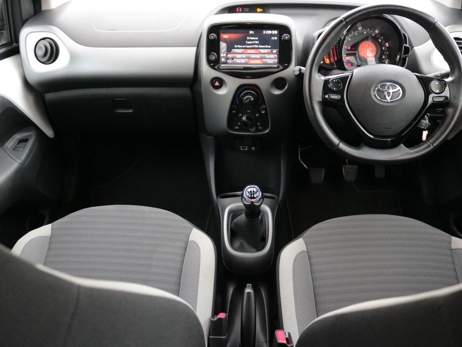 Used Toyota AYGO 2019 for sale - 77229603: Photo 14