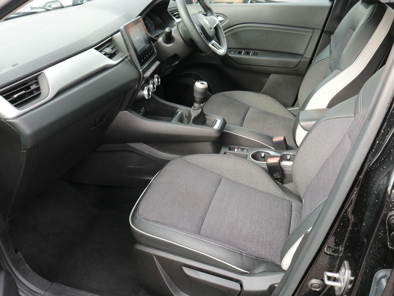 Used Renault Captur for sale - 78215007: Photo 16