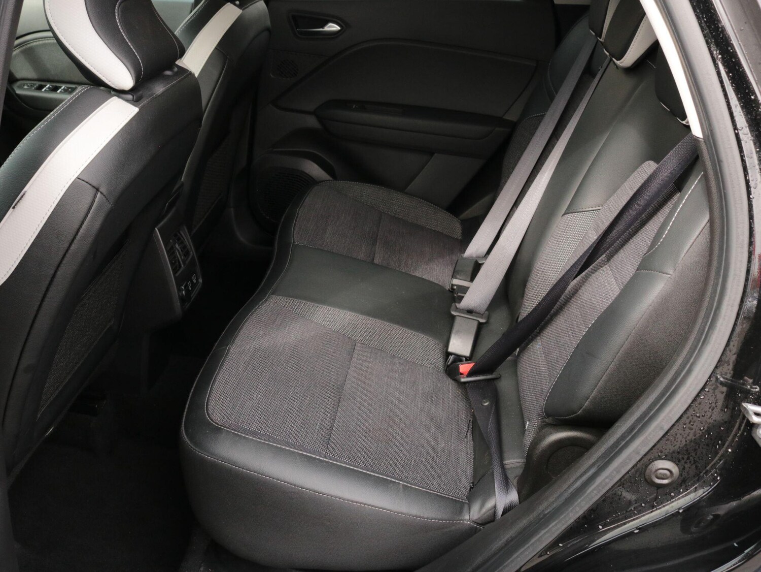 Used Renault Captur for sale - 78215007: Photo 27