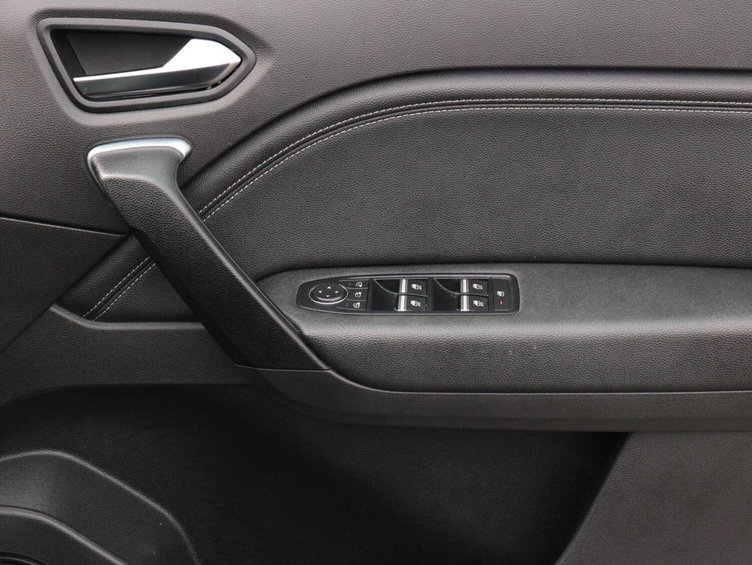 Used Renault Captur for sale - 78215007: Photo 29