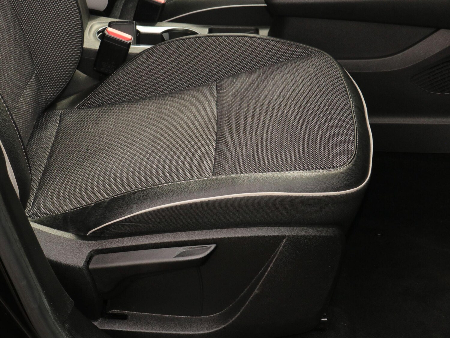 Used Renault Captur for sale - 78215007: Photo 30