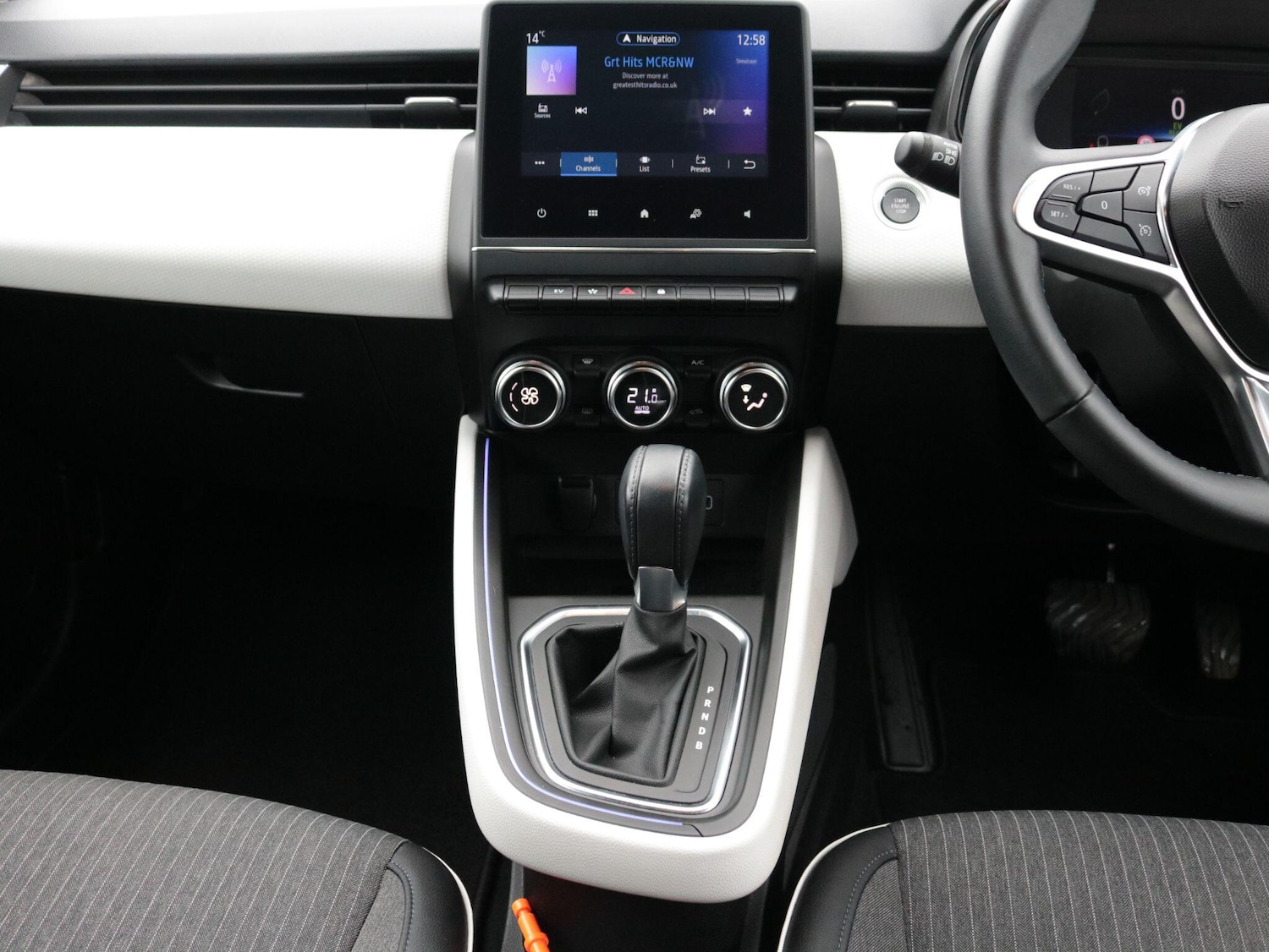 Used Renault Clio for sale - 76728867: Photo 24