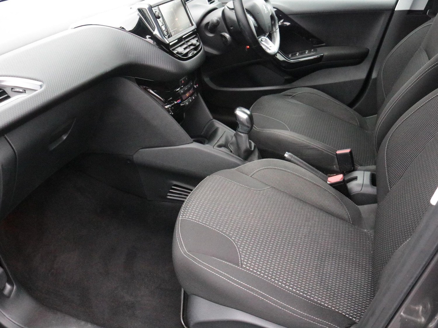 Used Peugeot 208 2019 for sale - 76786676: Photo 15