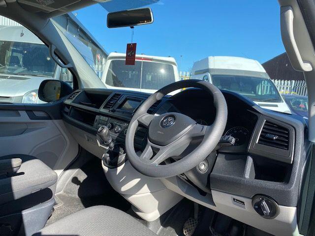 Used Volkswagen Transporter Shuttle 2019 for sale - 76700653: Photo 4