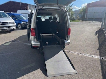 Used Volkswagen Caddy Maxi Life 2018 for sale - 76071808: Photo