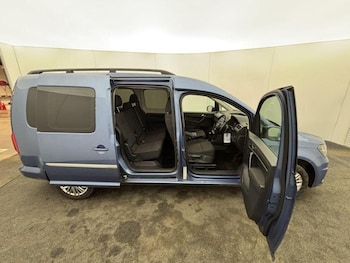 Used Volkswagen Caddy Maxi Life 2019 for sale - 76561922: Photo