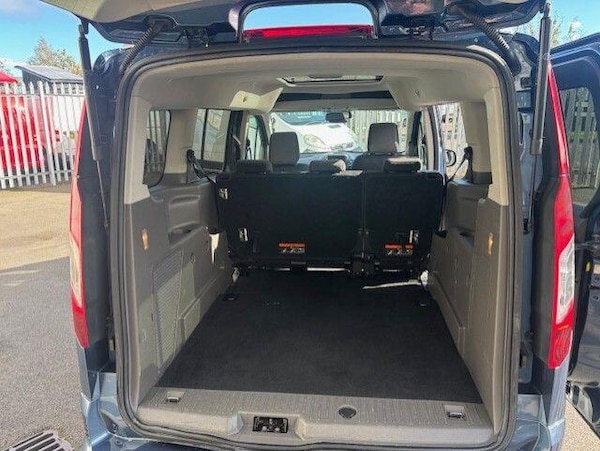 Used Ford Grand Tourneo Connect 2021 for sale - 76122049: Photo 14