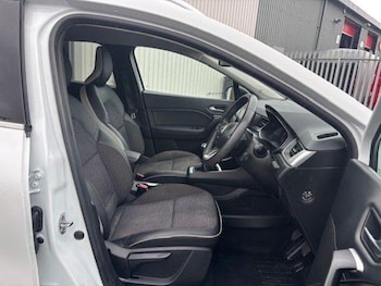 Used Renault Captur 2022 for sale - 75781539: Photo