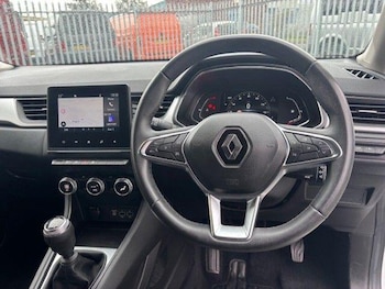 Used Renault Captur 2022 for sale - 75781539: Photo