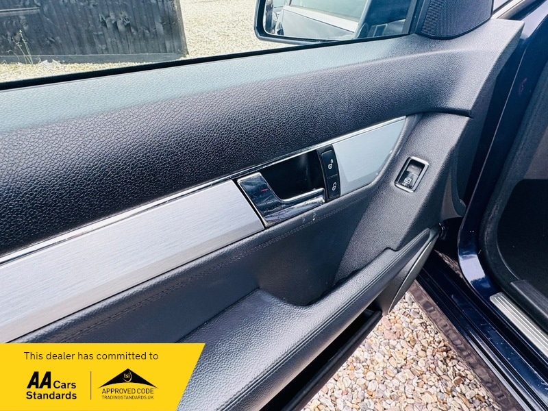 Used Mercedes-Benz C Class 2010 for sale - 77622163: Photo 15