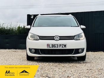 Used Volkswagen Touran  for sale - 75165031: Photo
