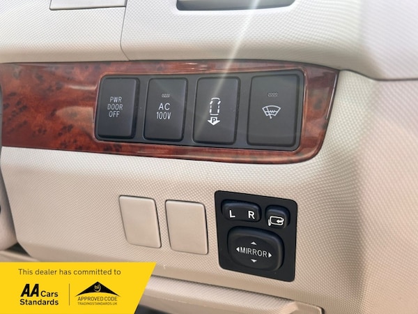 Used Toyota Estima 2010 for sale - 75243184: Photo 19