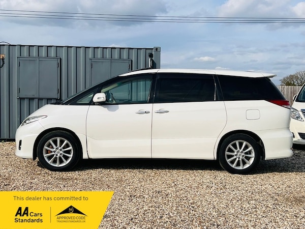 Used Toyota Estima 2010 for sale - 75243184: Photo 4
