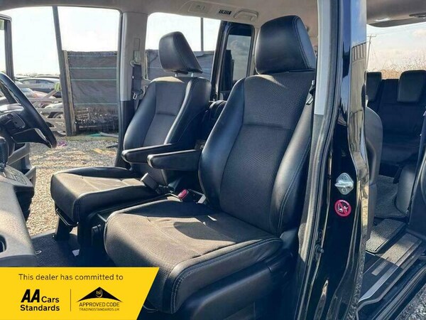 Used Honda Stepwagon 2012 for sale - 75144256: Photo 13
