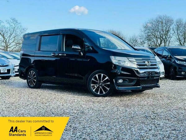 Used Honda Stepwagon 2012 for sale - 75144256: Photo 1