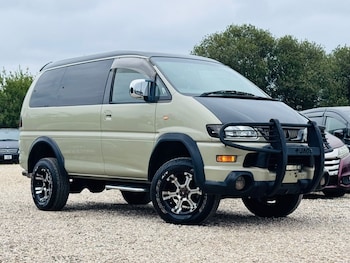 Mitsubishi - Delica