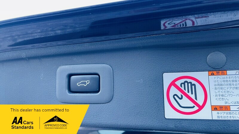 Used Toyota Vellfire 2014 for sale - 76798971: Photo 10