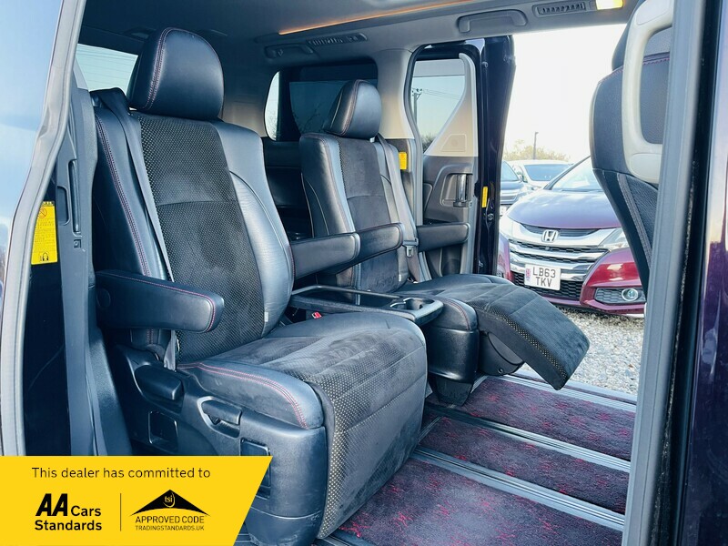 Used Toyota Vellfire 2014 for sale - 76798971: Photo 11