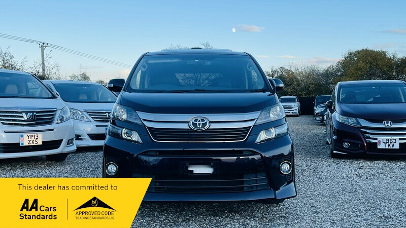 Used Toyota Vellfire 2014 for sale - 76798971: Photo 2