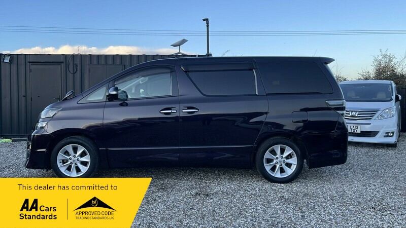 Used Toyota Vellfire 2014 for sale - 76798971: Photo 4