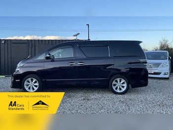 Used Toyota Vellfire 2014 for sale - 76798971: Photo