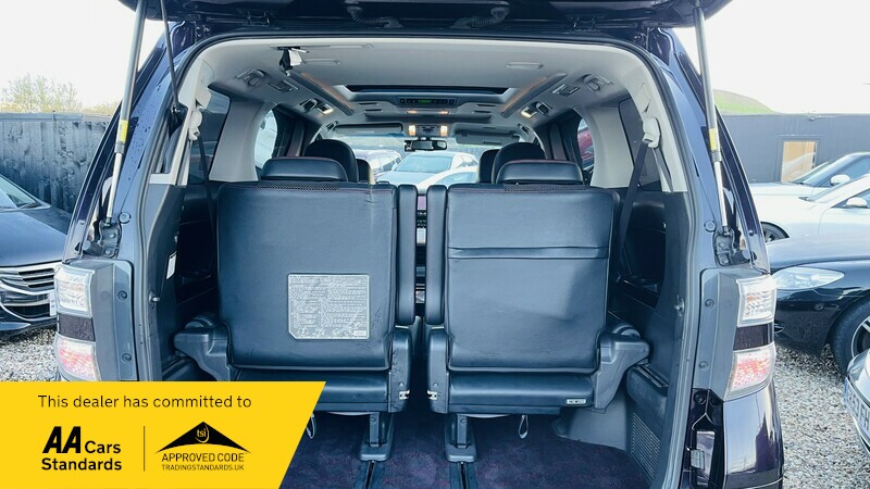 Used Toyota Vellfire 2014 for sale - 76798971: Photo 8