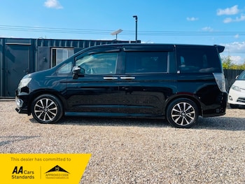 Used Honda Stepwagon 2012 for sale - 79277053: Photo