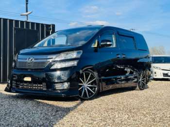 Used Toyota Vellfire 2014 for sale - 73893732: Photo