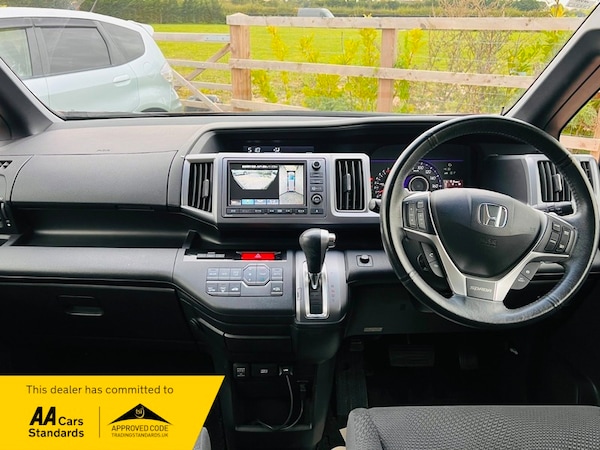 Used Honda Stepwagon 2012 for sale - 75243195: Photo 13