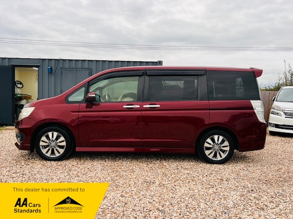 Used Honda Stepwagon 2012 for sale - 75243195: Photo 5