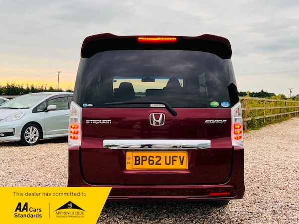 Used Honda Stepwagon 2012 for sale - 75243195: Photo 7