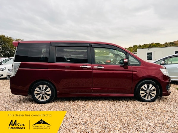 Used Honda Stepwagon 2012 for sale - 75243195: Photo 9