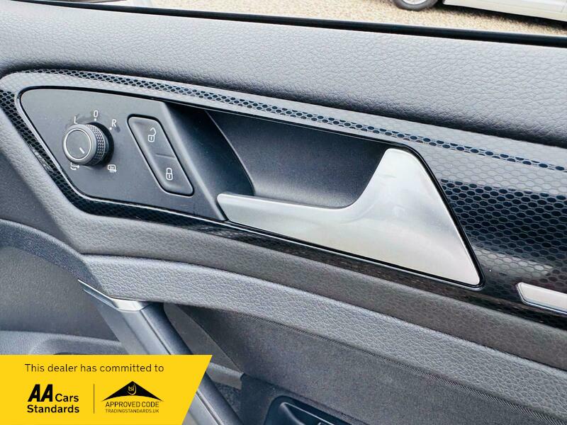 Used Volkswagen Golf 2015 for sale - 76029855: Photo 24