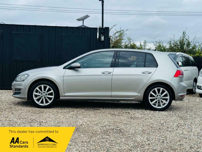 Used Volkswagen Golf 2015 for sale - 76029855: Photo 4