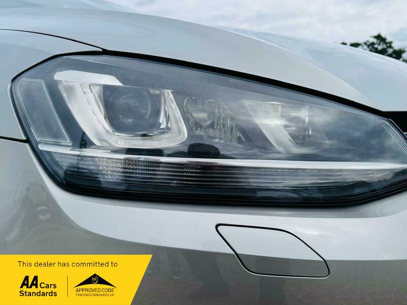 Used Volkswagen Golf 2015 for sale - 76029855: Photo 9