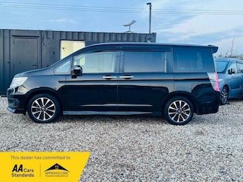 Used Honda Stepwagon 2014 for sale - 79152585: Photo