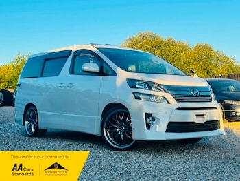 Used Toyota Vellfire 2014 for sale - 79142888: Photo