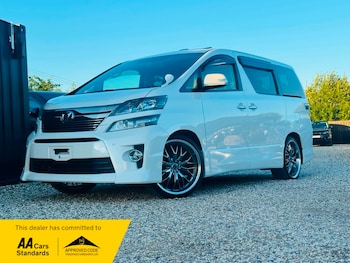 Used Toyota Vellfire 2014 for sale - 79142888: Photo
