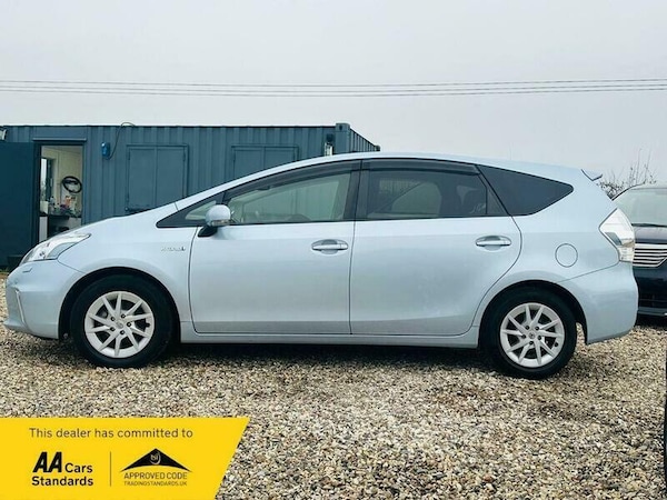Used Toyota Prius 2024 for sale - 75243169: Photo 4
