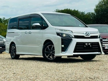 Used Toyota Voxy 2020 for sale - 79142866: Photo