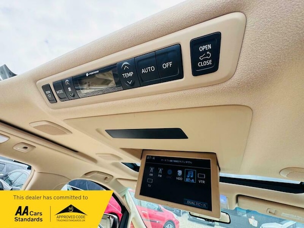 Used Toyota Vellfire 2014 for sale - 76197391: Photo 15