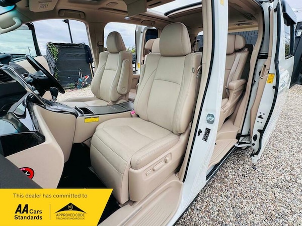 Used Toyota Vellfire 2014 for sale - 76197391: Photo 17