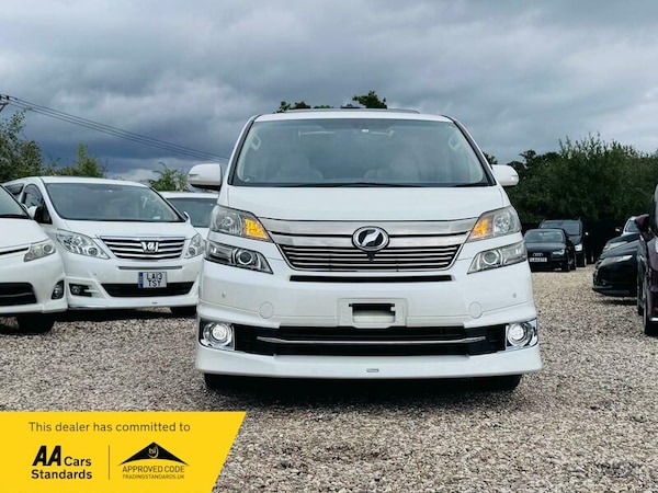 Used Toyota Vellfire 2014 for sale - 76197391: Photo 2