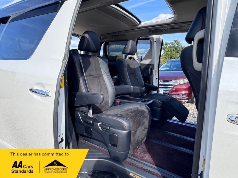 Used Toyota Vellfire 2013 for sale - 76029783: Photo 12