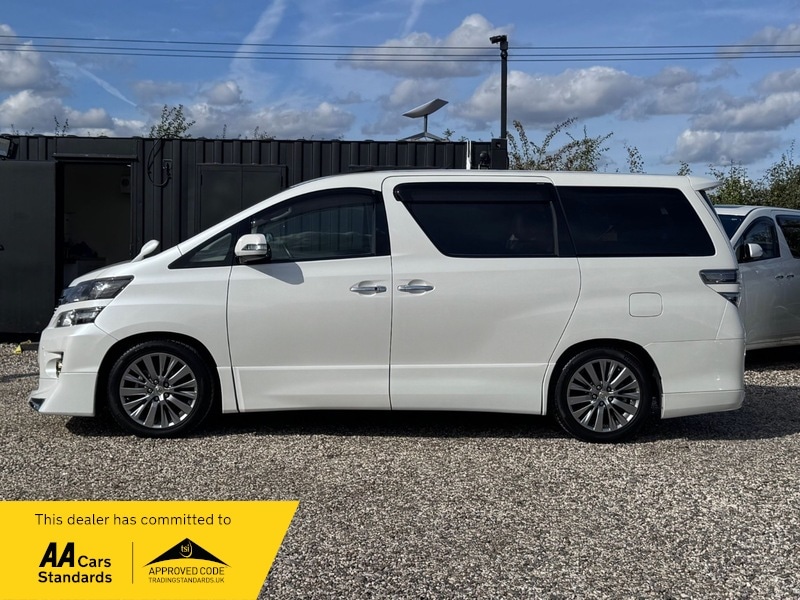 Used Toyota Vellfire 2013 for sale - 76029783: Photo 4