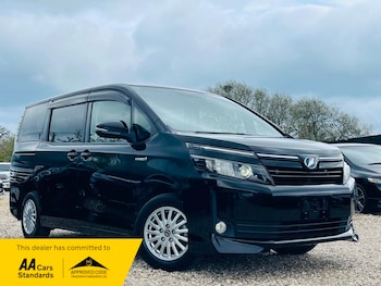 Used Toyota Voxy 2015 for sale - 78228374: Photo